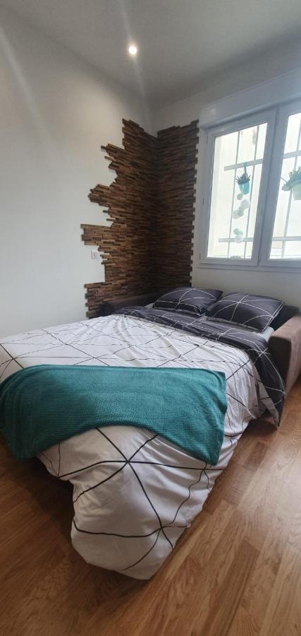 Le Paon Chaleureux Et Calme Entre Paris Et Disneyland Apartment Ozoir-la-Ferrière