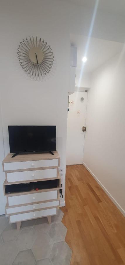 Le Paon Chaleureux Et Calme Entre Paris Et Disneyland Apartment *